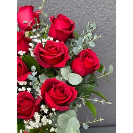 PAŞABAHÇE VAZODA 11'LI KIRMIZI GÜL